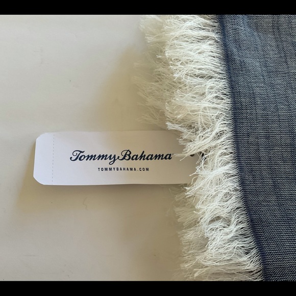 Tommy Bahama Breezy Travel Ruana, new with tag. - Picture 6 of 7